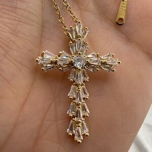 Classic Gold Cross Pendant Necklace